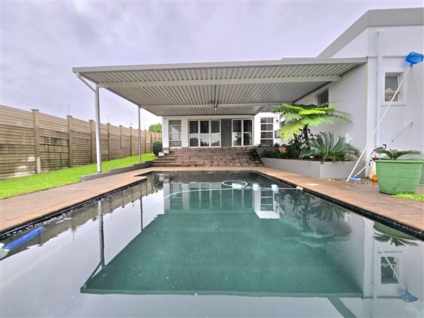 4 Bedroom House 4 Bedroom House