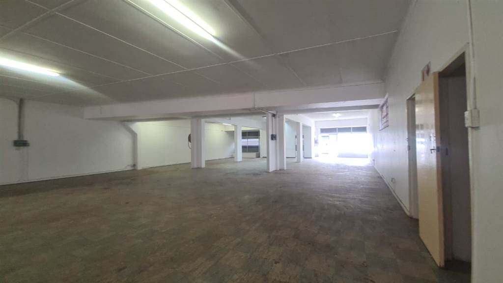 430  m² Commercial space in Pretoria Central photo number 3