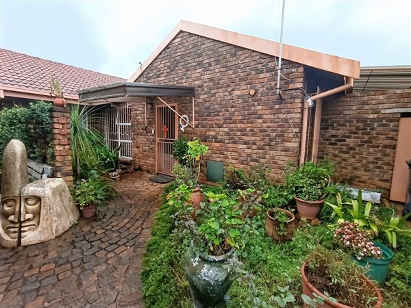 3 Bedroom Simplex 3 Bedroom Simplex