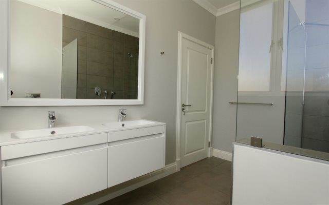 2 Bed Apartment in Kindlewood Estate photo number 8