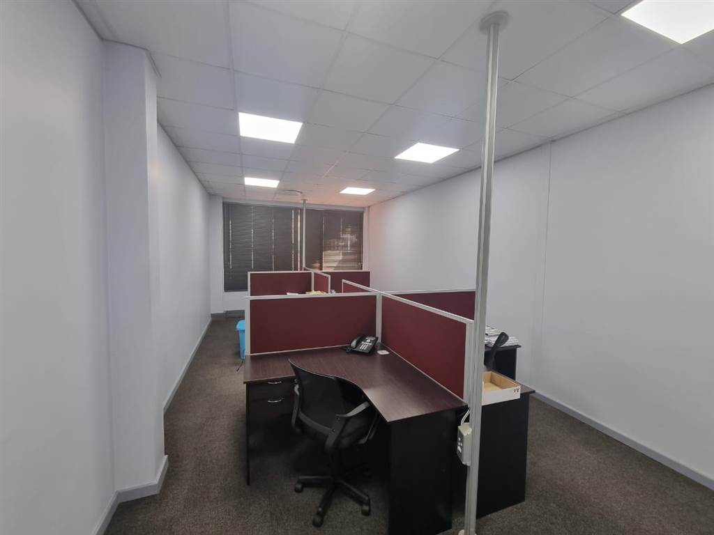 700  m² Commercial space in Alberton photo number 17