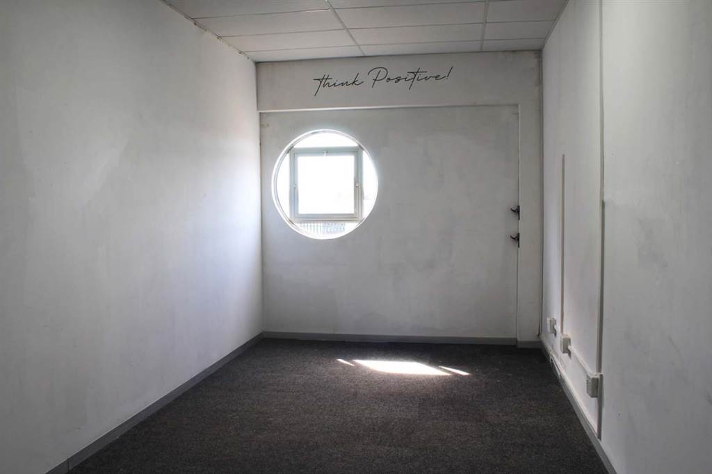 440  m² Office Space in Greyville photo number 13