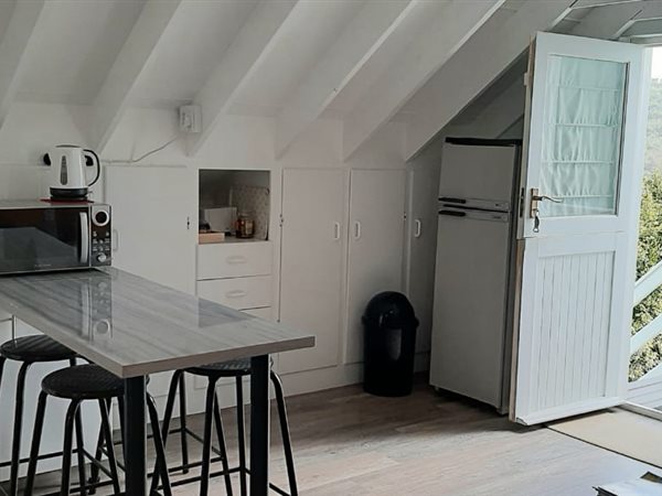 1 Bedroom Flat 1 Bedroom Flat