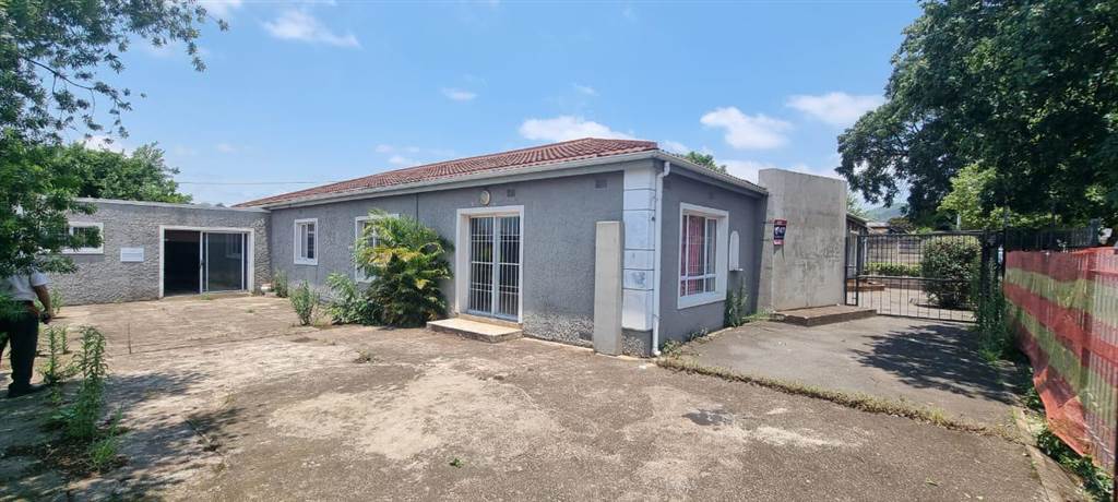 360  m² Commercial space in Pietermaritzburg Central photo number 1