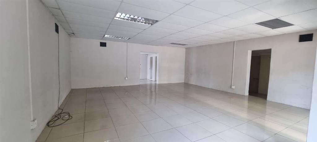 360  m² Commercial space in Pietermaritzburg Central photo number 9