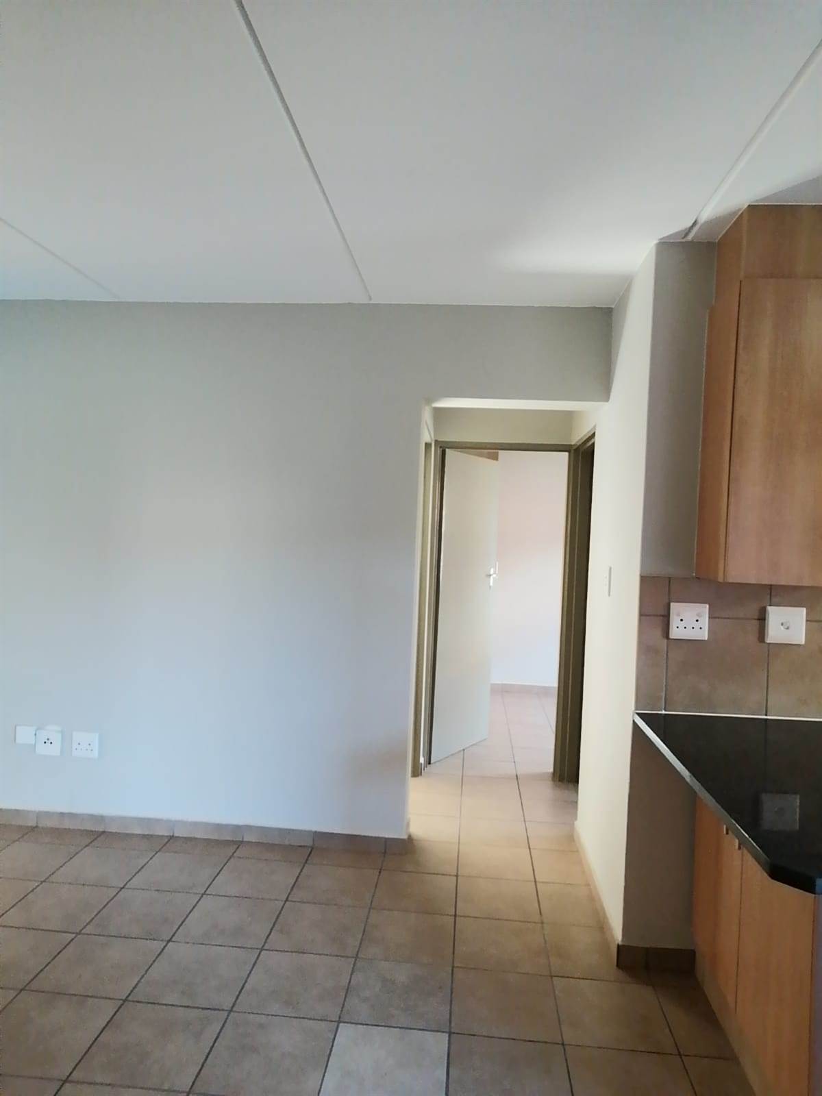 2 Bed Apartment in Glenvista photo number 18