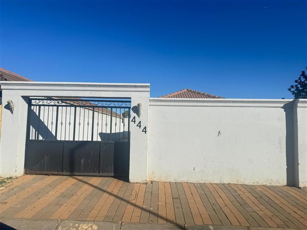 3 Bedroom House 3 Bedroom House