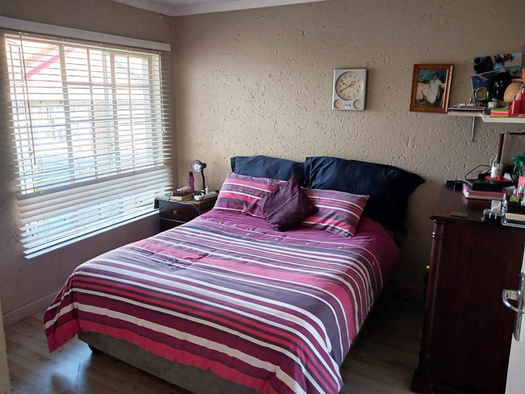 3 Bed Townhouse in Greenstone Hill photo number 5