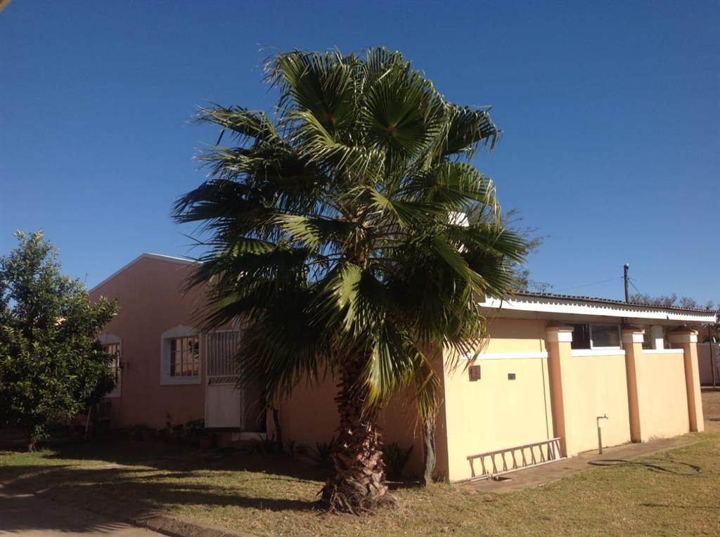 2 Bed House in Rooiberg photo number 5