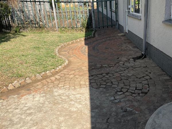 2 Bedroom Garden Cottage 2 Bedroom Garden Cottage