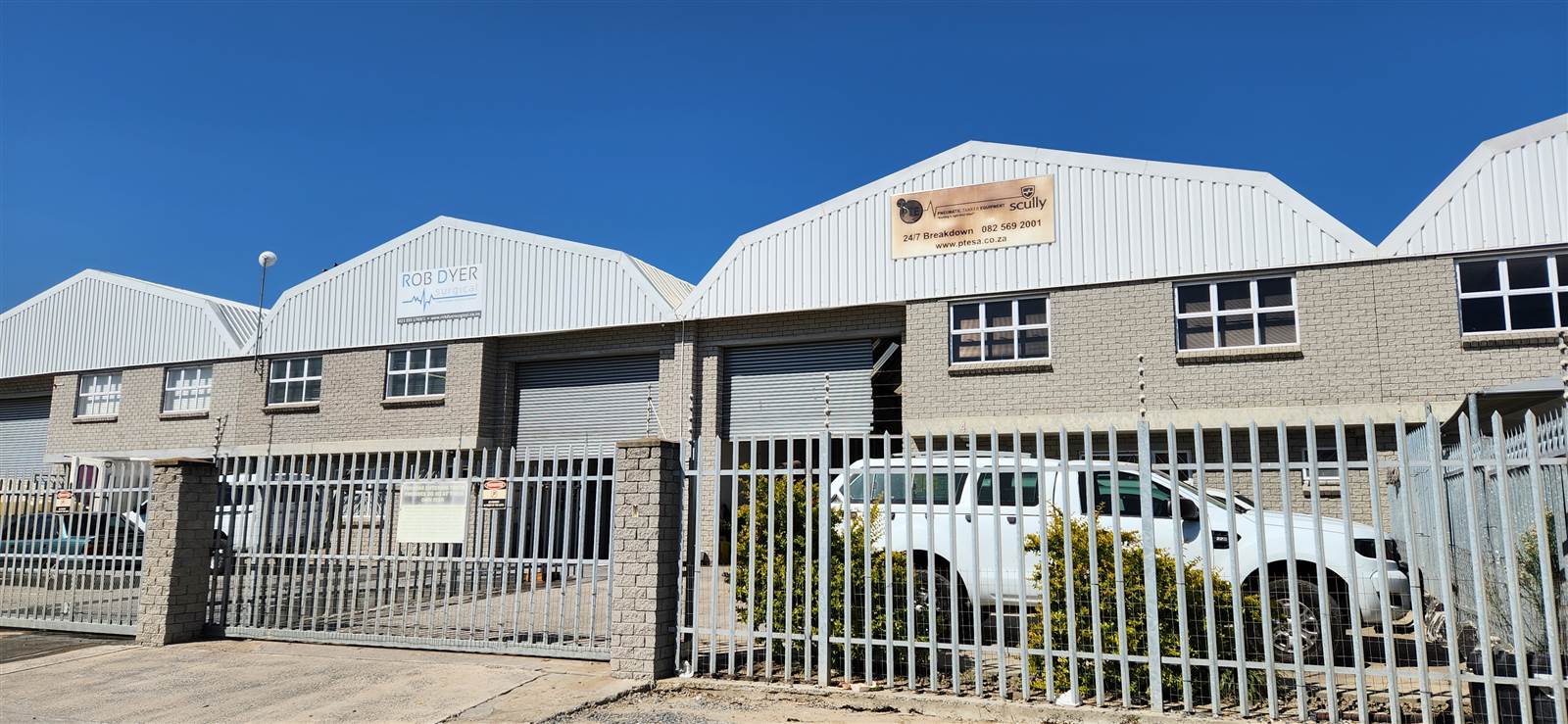 640  m² Industrial space in Parklands photo number 1