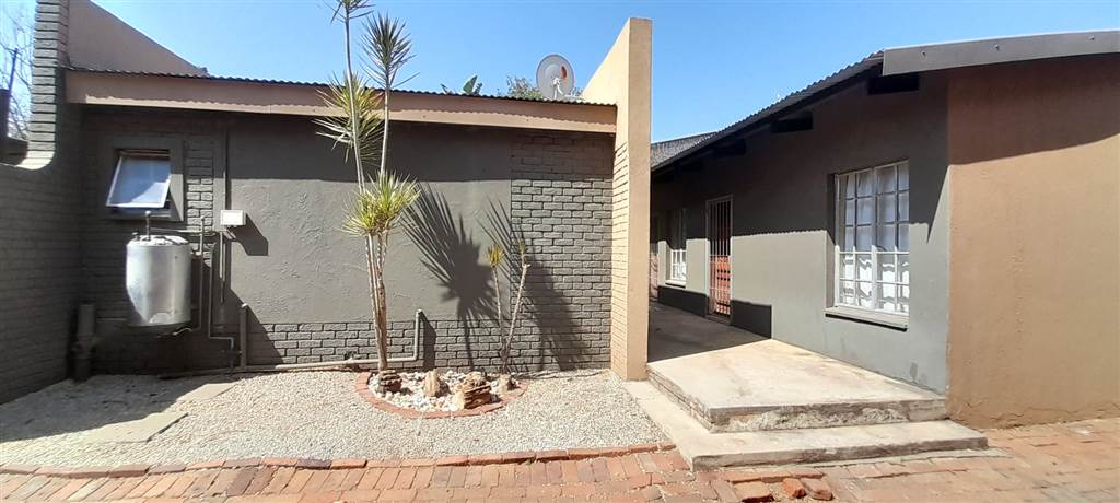 1903  m² Commercial space in Polokwane Central photo number 14