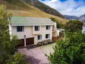 House in Hermanus Heights