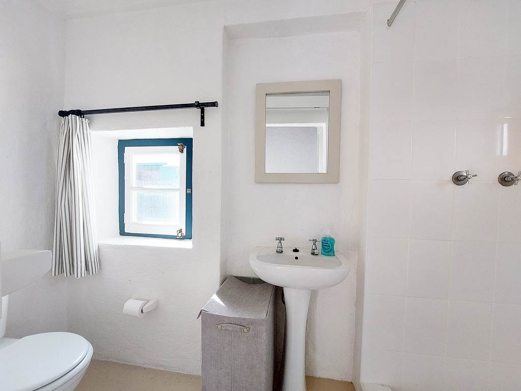 4 Bed House in Struisbaai photo number 25