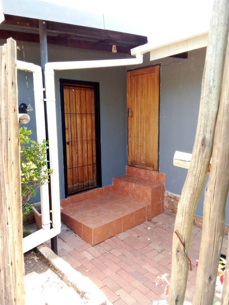 4 Bed House in Auckland Park photo number 11