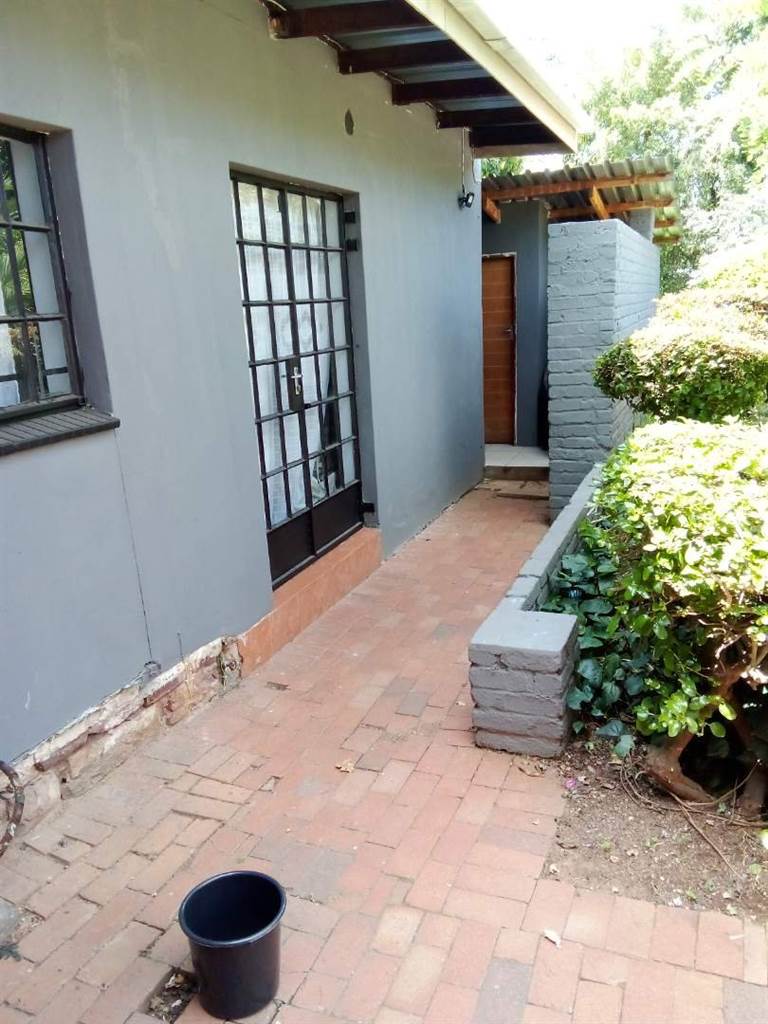 4 Bed House in Auckland Park photo number 24