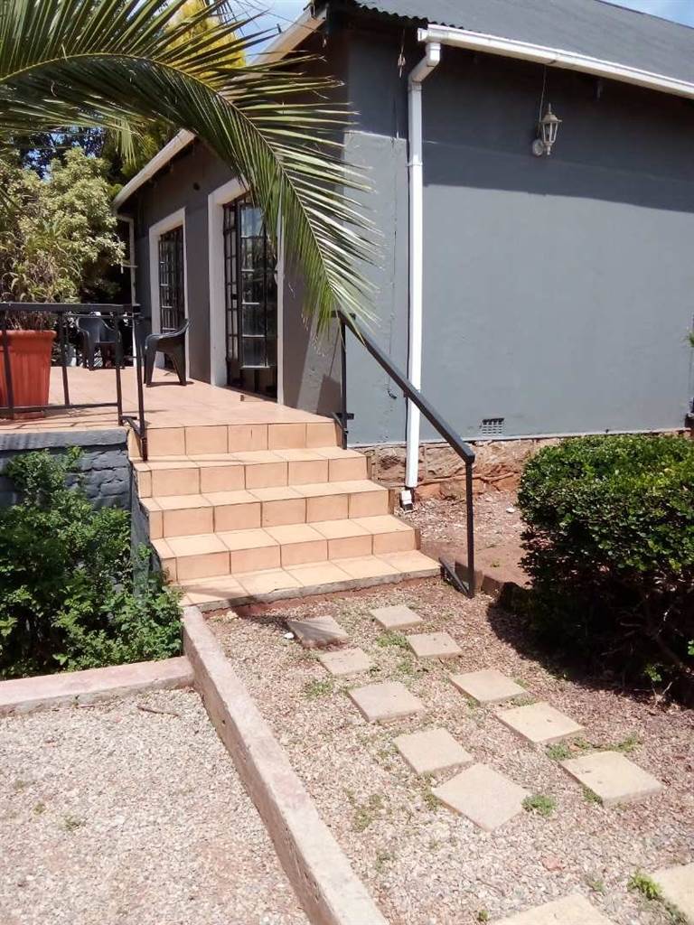 4 Bed House in Auckland Park photo number 16