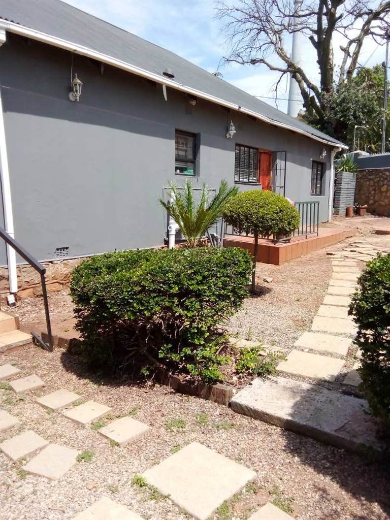 4 Bed House in Auckland Park photo number 2