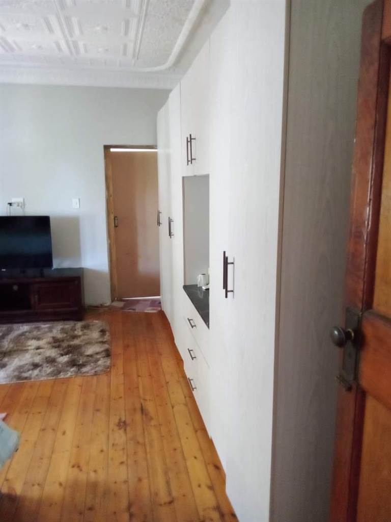 4 Bed House in Auckland Park photo number 28