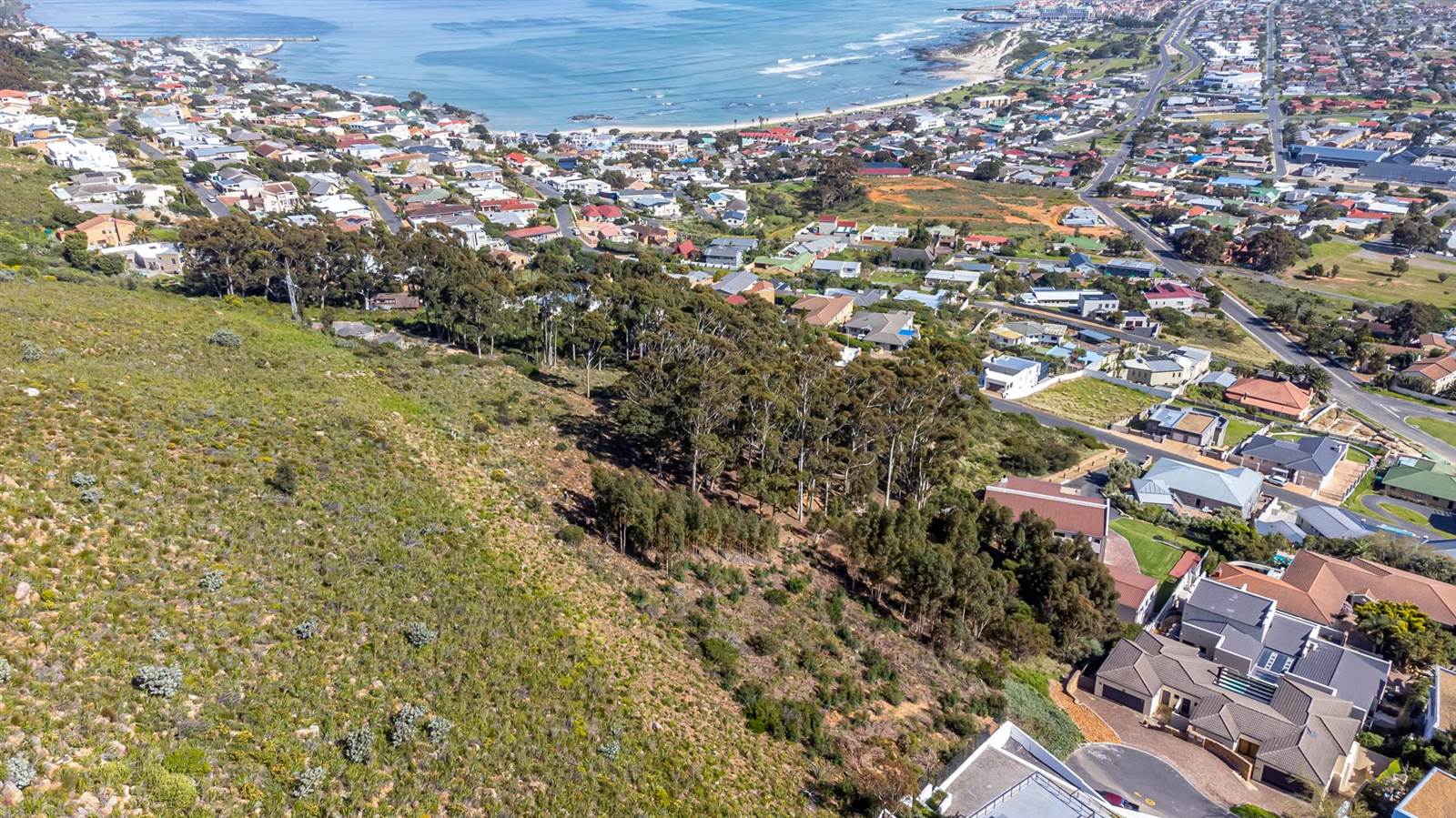 1371 m² Land available in Gordons Bay Central photo number 1