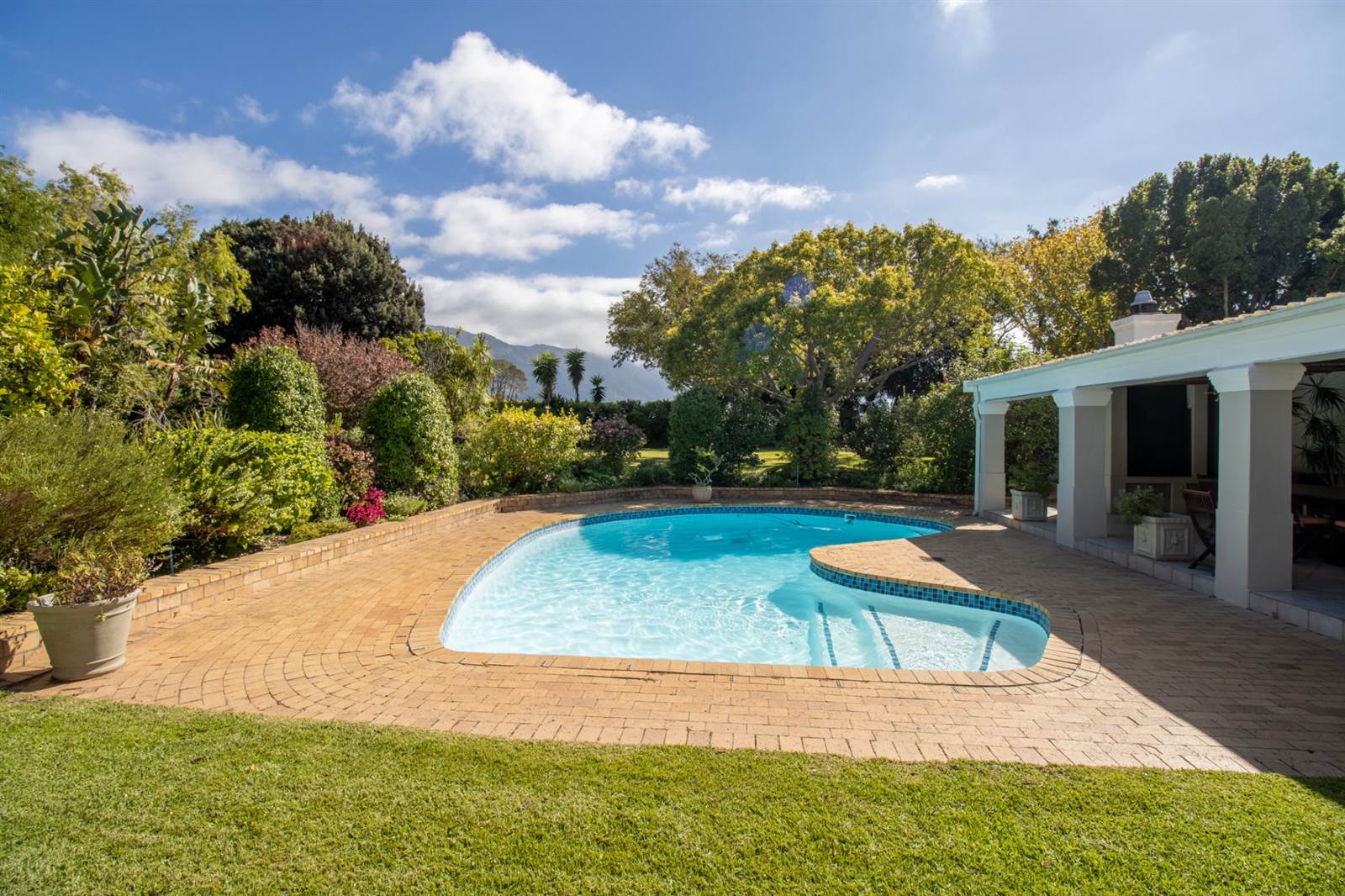 7 Bed House in Constantia photo number 1