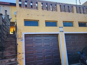 3 Bed Townhouse in Longcroft