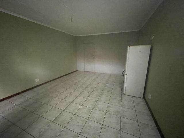 3 Bed Apartment in Sunninghill photo number 7