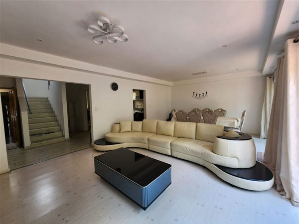 4 Bedroom Apartment 4 Bedroom Apartment
