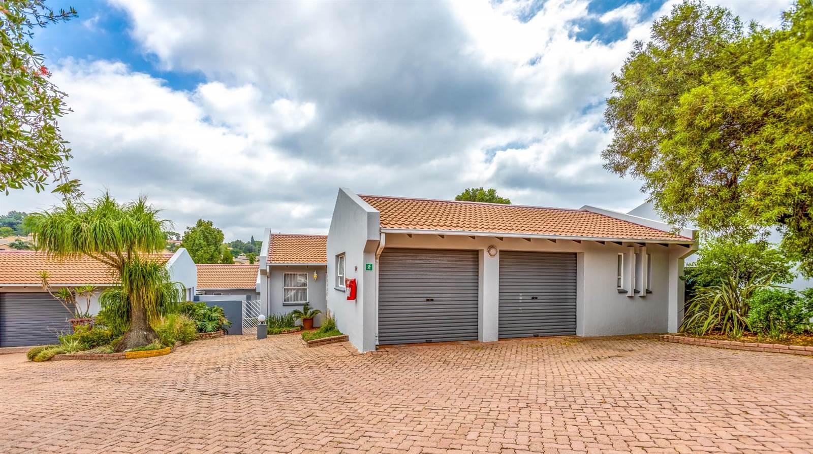 3 Bed Townhouse in Randpark Ridge photo number 24