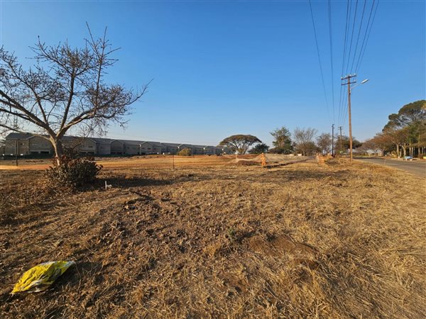 228 m² Land