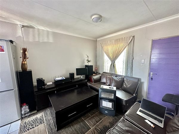 2 Bed Apartment in Selcourt