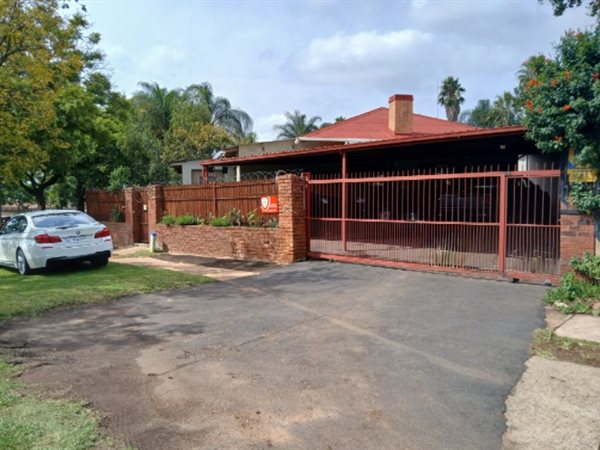 3 Bedroom House 3 Bedroom House