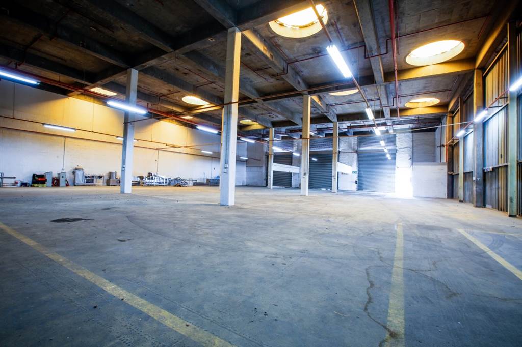 1374  m² Industrial space in Bellville South photo number 3