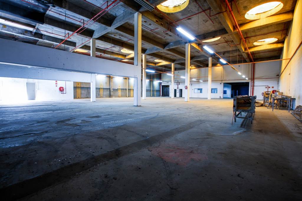 1374  m² Industrial space in Bellville South photo number 4