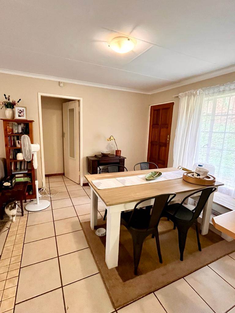 3 Bed Townhouse in Waterkloof Park photo number 3