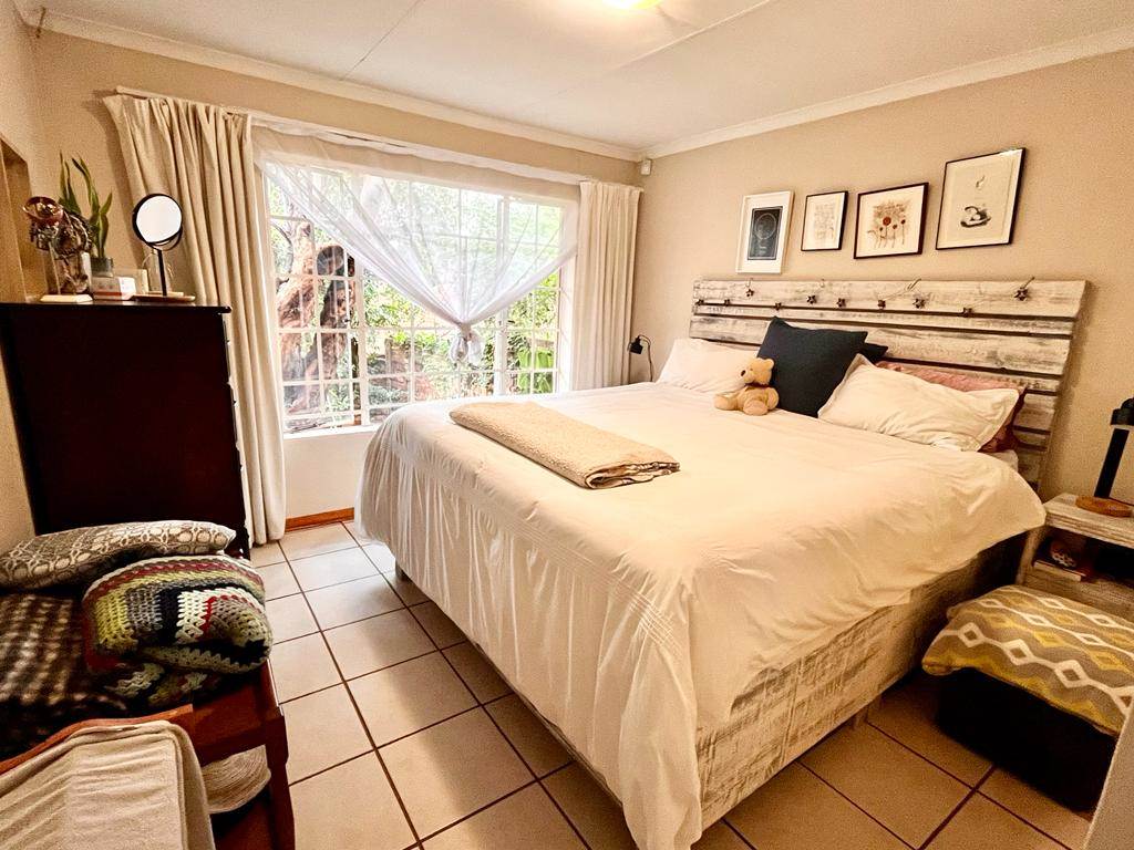 3 Bed Townhouse in Waterkloof Park photo number 8