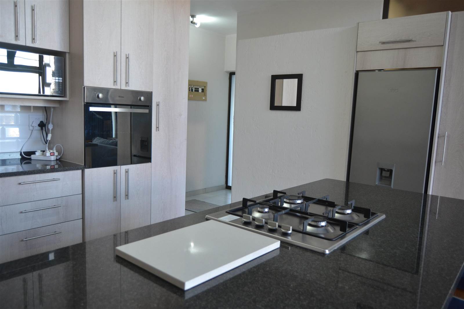 3 Bed Apartment in Uvongo photo number 4
