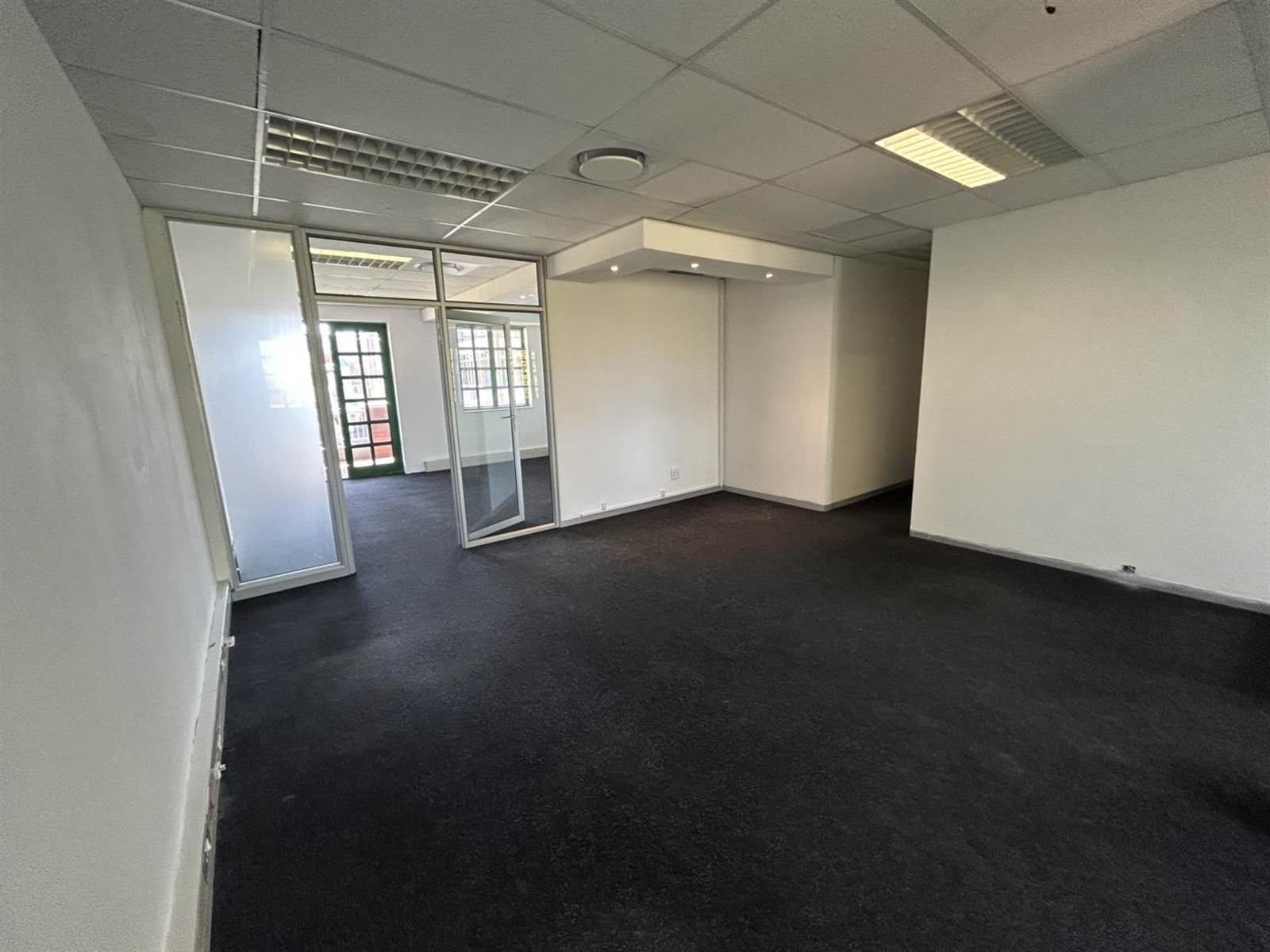 91  m² Office Space in Claremont photo number 10