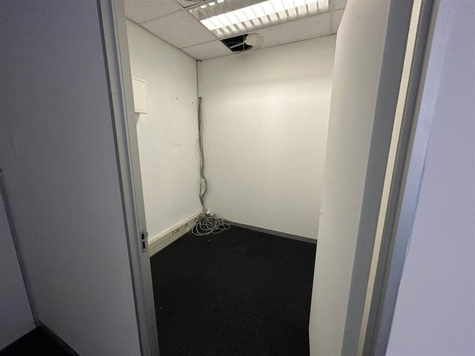 91  m² Office Space in Claremont photo number 11
