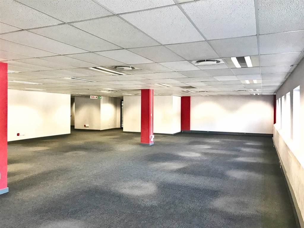 1353  m² Office Space in Bedfordview photo number 5