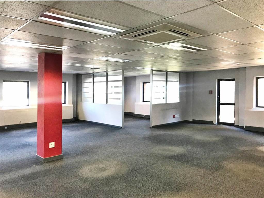 1353  m² Office Space in Bedfordview photo number 8
