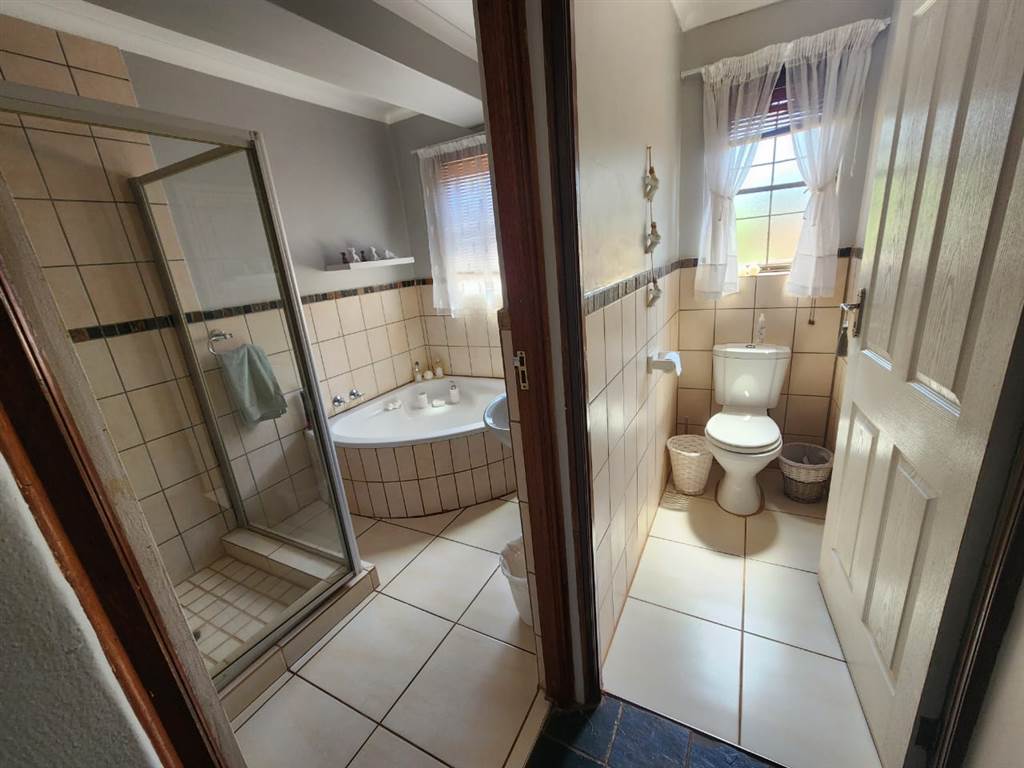 2 Bed House in Thabazimbi photo number 6