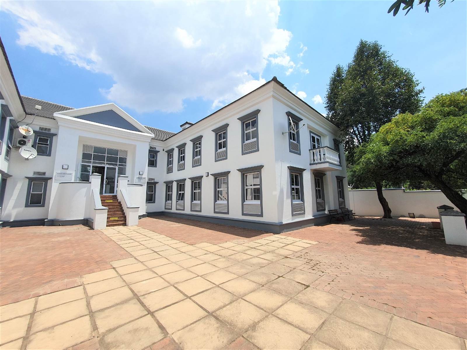 416  m² Office Space in Bryanston photo number 2