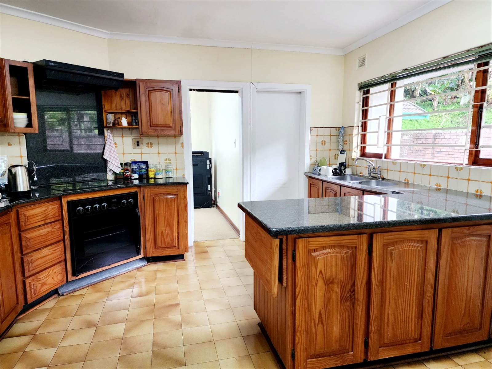 3 Bed House in Kloof photo number 8