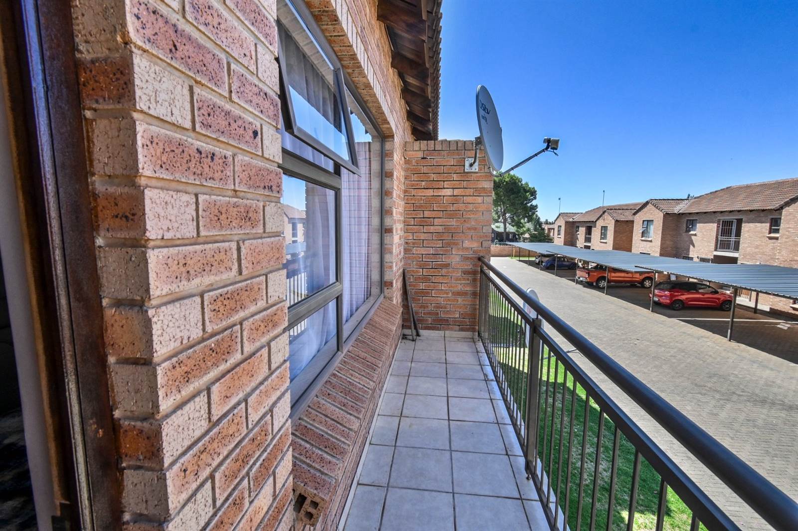2 Bed Townhouse in Bloemfontein photo number 18