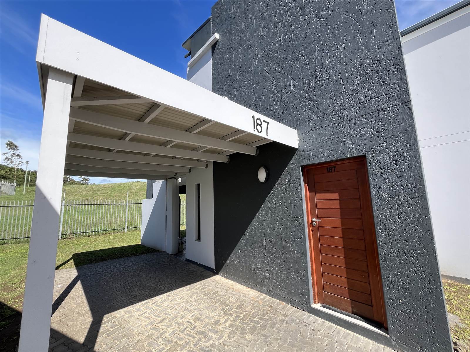 2 Bed Townhouse in Nahoon Valley Park photo number 18
