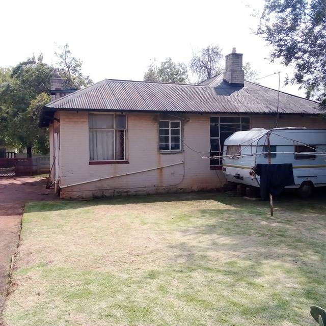 4 Bed House in Brakpan Central photo number 4