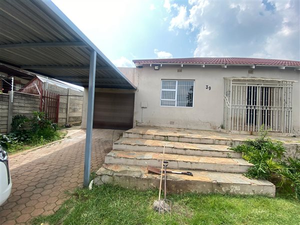 4 Bedroom House 4 Bedroom House