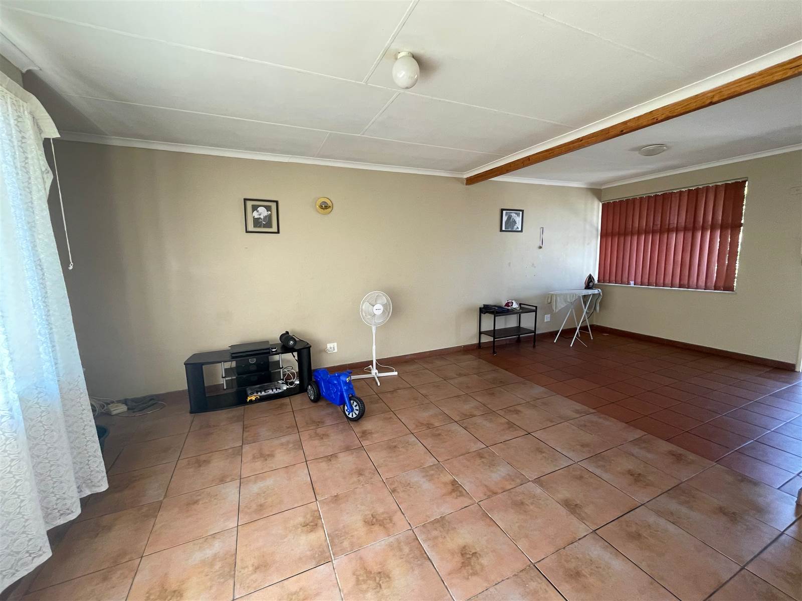 1 Bed Townhouse in Barry Hertzog Park photo number 7