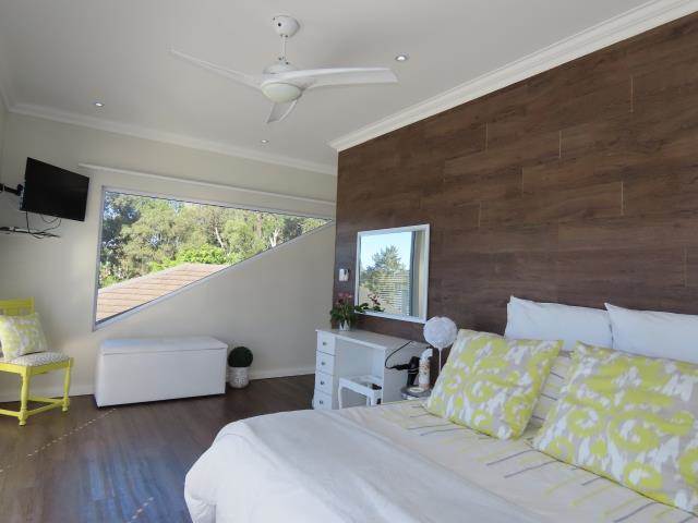 4 Bed House in Beacon Bay photo number 21